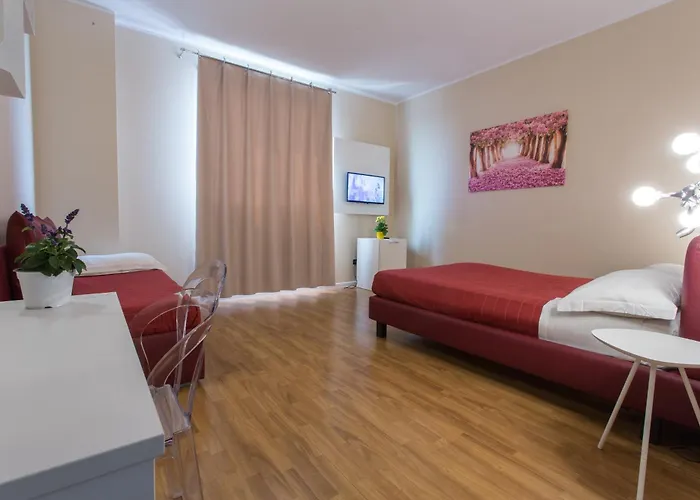 Break Hotel & Motel